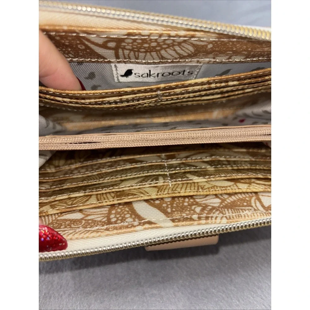 SAKROOTS Lg Smartphone Gold‎ Canvas Wristlet Zip Around Wallet NWT Missing Strap